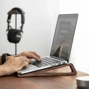 Laptop Stand, Wooden Vertical Laptop Stand for Desk, Bamboo Laptop Stand Compatible with MacBook Air Pro/Dell XPS/Surface pro/HP/Pixelbook/Lenovo,